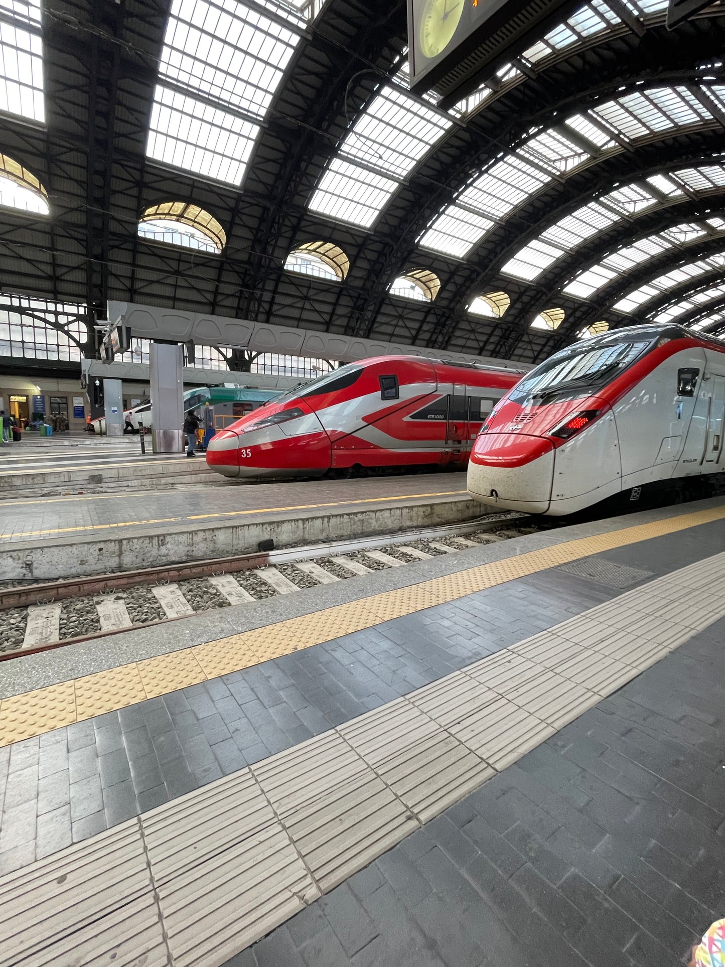 Europe and UK (30+ countries) Day Pass - UNLIMITED Daily Plans