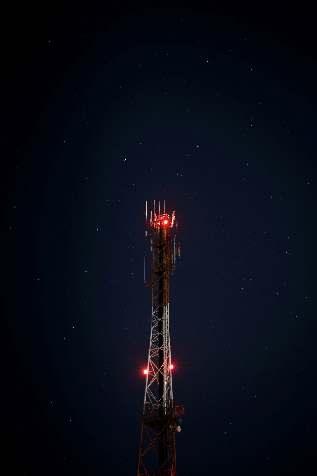 Why Are There Connectivity Issues With North American Phones When Travelling - Even With 4G or 5G technology?